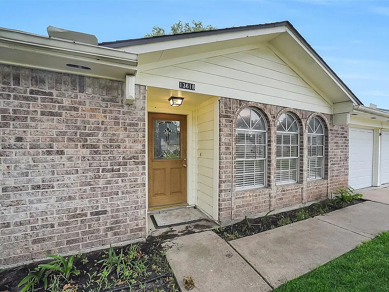 13618 Piney Oaks Dr — Photo 6