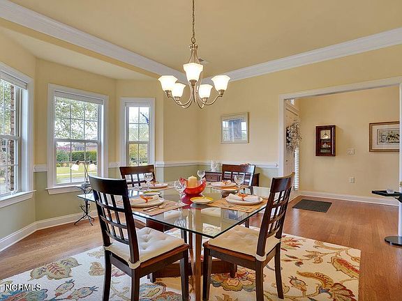 5th image of 3292 Gardenwood Dr