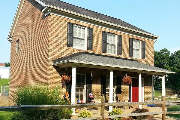1st image of 143 Greenway Ct