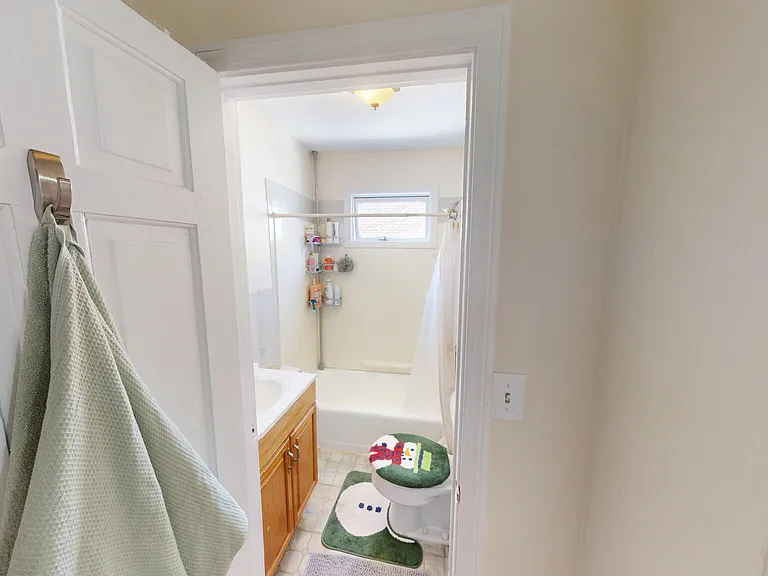 213-215 Parsons St #2 — Photo 6