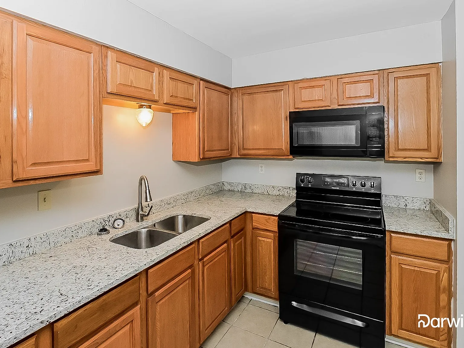 3 bed, 1.5 bath, 1112 sqft, $1,445 — Photo 2
