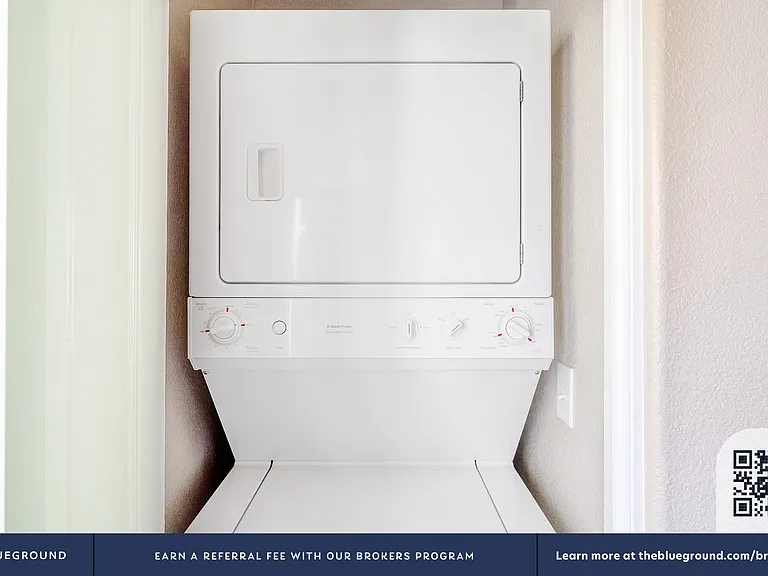 Washer/Dryer in Apartment