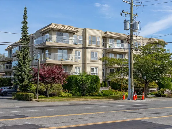 1536 Hillside Ave #301, Victoria, BC V8T 2C2