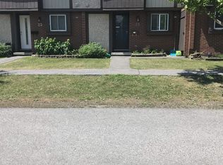 25 Pickford Dr, Ottawa, ON K2L2C1