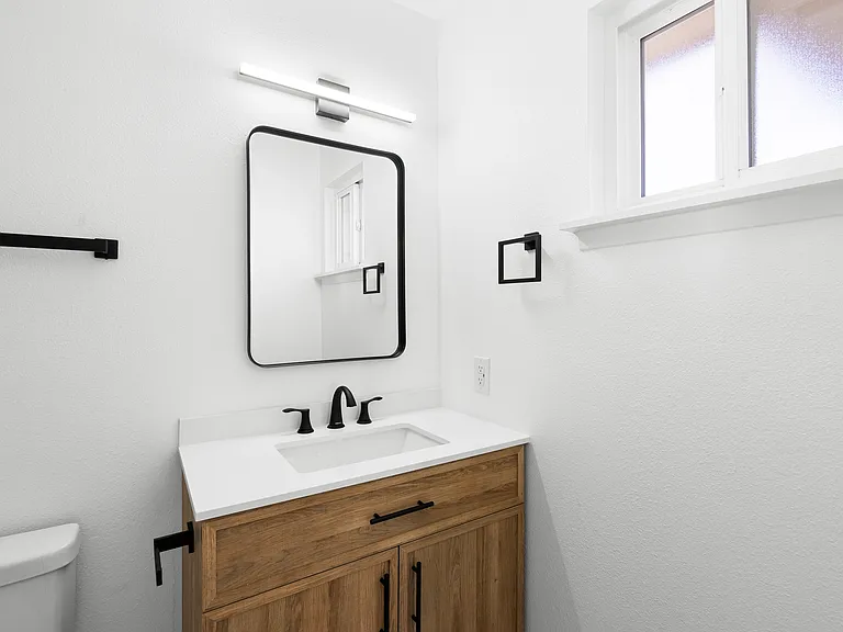 6321 Leslie Pl NE — Photo 22