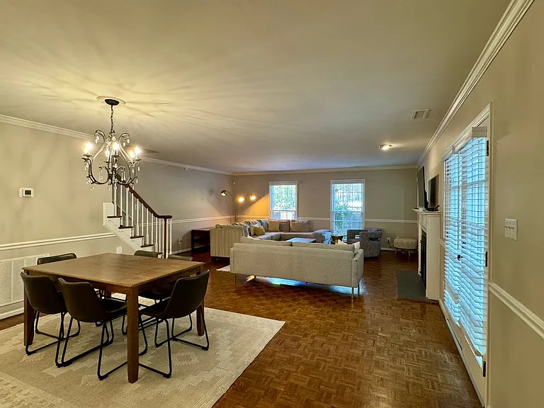 318 McCauley St — Photo 3