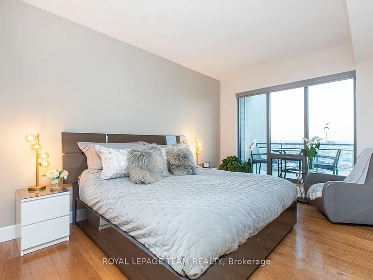90 George St #1108 — Photo 12