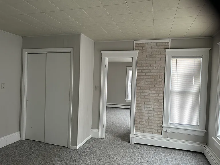 323 1/2 W Galena Ave #1 — Photo 10