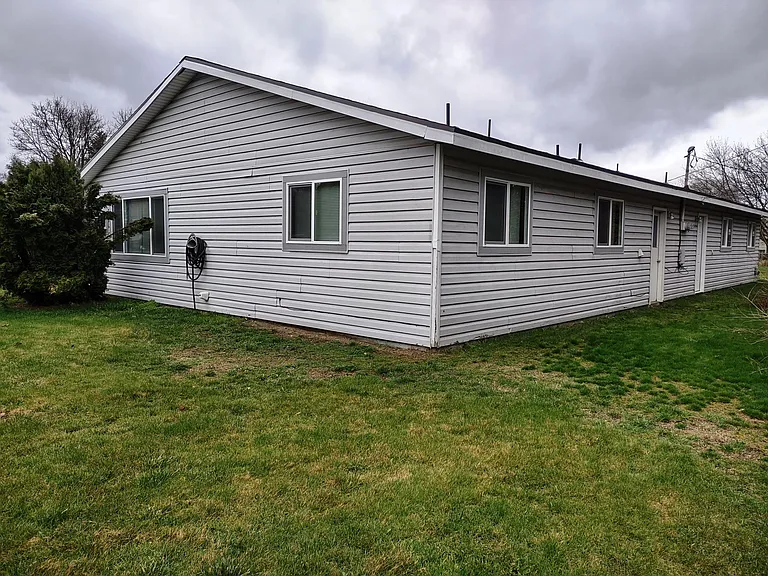 1517 N Marguerite Rd — Photo 2