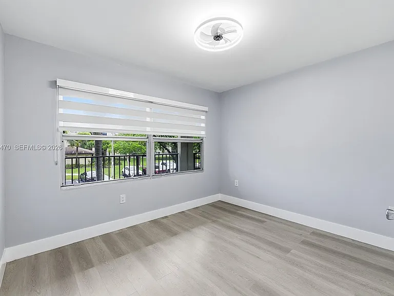 550 SW 138th Ave #206K — Photo 17