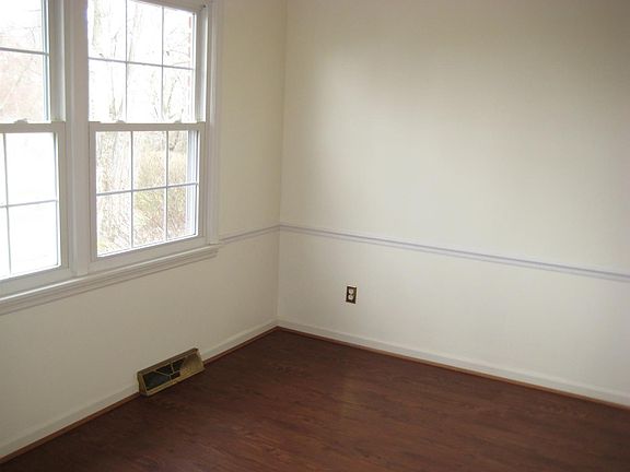 5th image of 4274 Runningfawn Dr