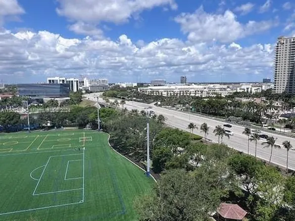 3300 NE 191st St APT 1104, Aventura, FL 33180