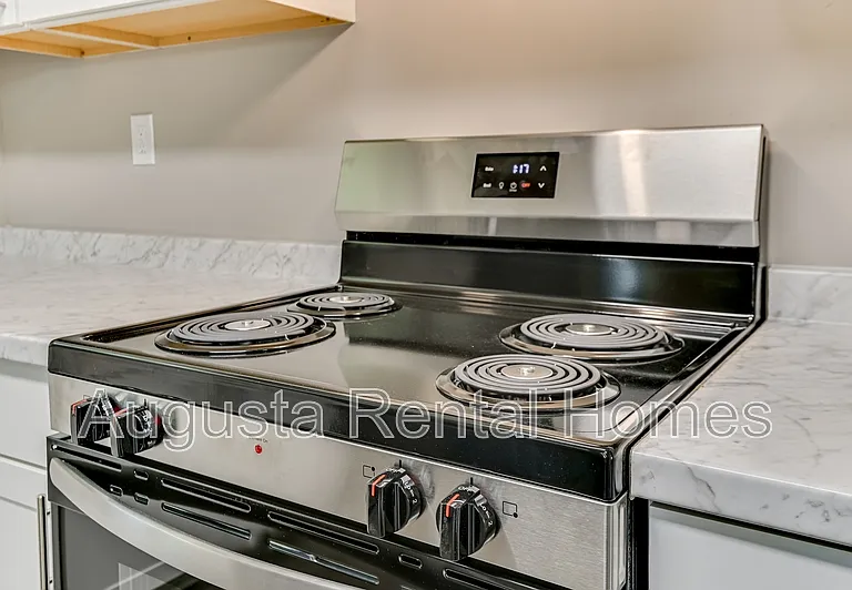 2328 Prague Ct — Photo 12