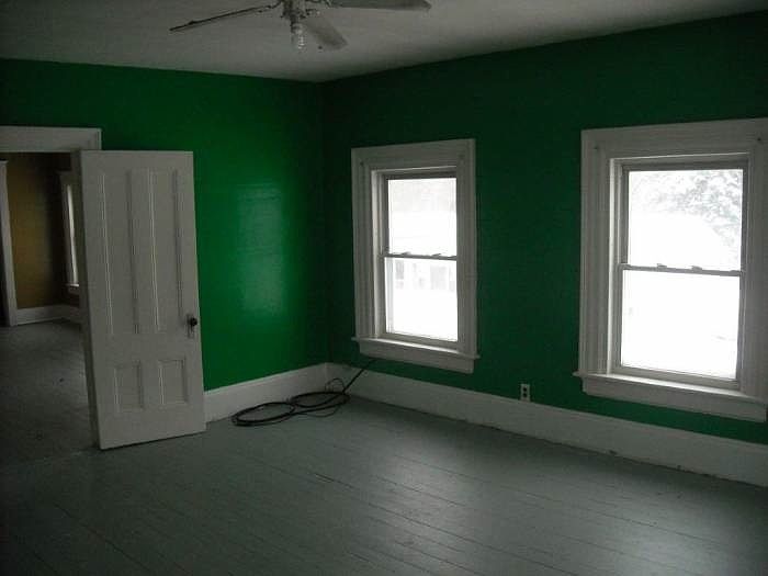 2nd image of 460 Main St APT 1