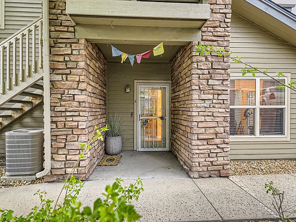 04 Exterior Front Entry_05272023