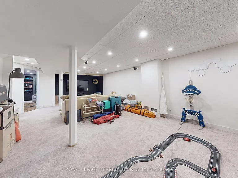 65 Lorridge St — Photo 42