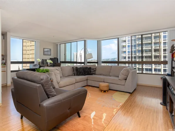 55 S Judd St APT 1807, Honolulu, HI 96817