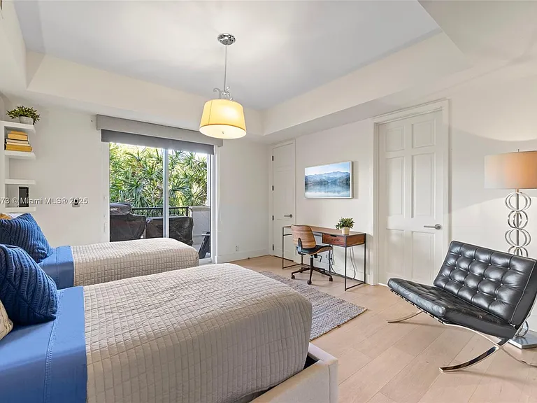 4924 Fisher Island Dr #4924 — Photo 23