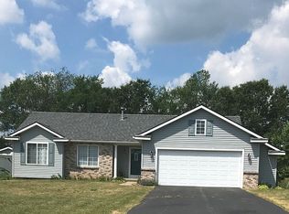 1123 Quail Run Dr, Middleville, MI 49333