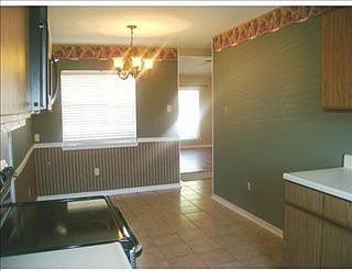 4th image of 2044 Golfview Dr