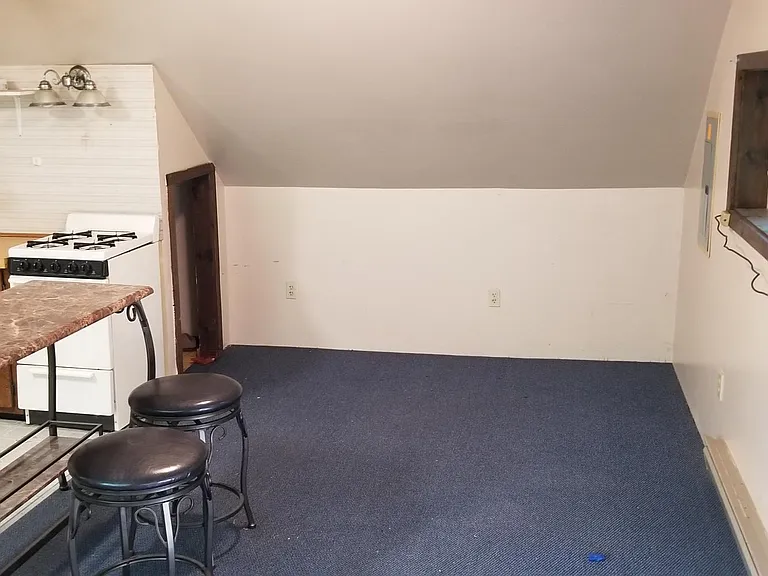 4 Mechanic St #B3 — Photo 3