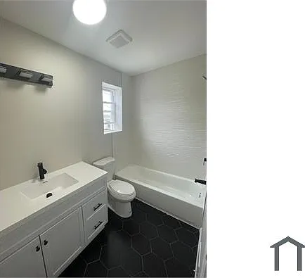 2038 Orleans St — Photo 8