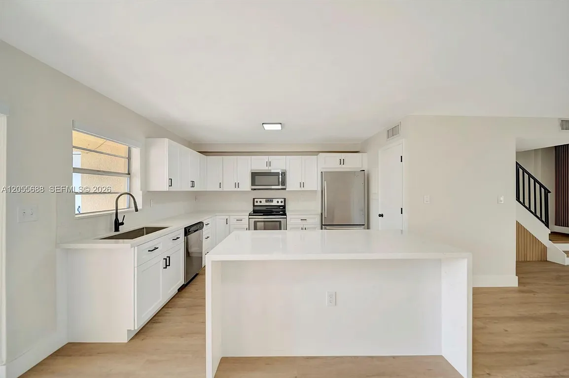 2 bed, 2.5 bath, 1346 sqft, $2,750 — Photo 1