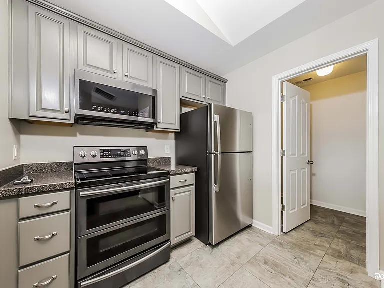 119 Fining Ct — Photo 3