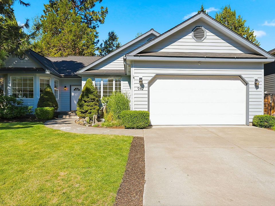 1st image of 947 SE Sunwood Ct