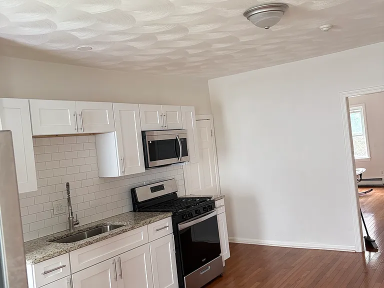 416 Admiral St #1REAR — Photo 4