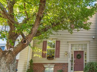 17527 Bristol Ter, Round Hill, VA 20141