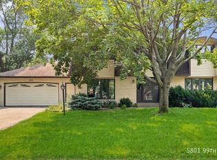 5801 99th St W, Bloomington, MN 55437