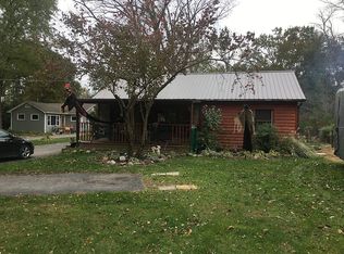 132 Riverside Dr, Yorkville, IL 60560