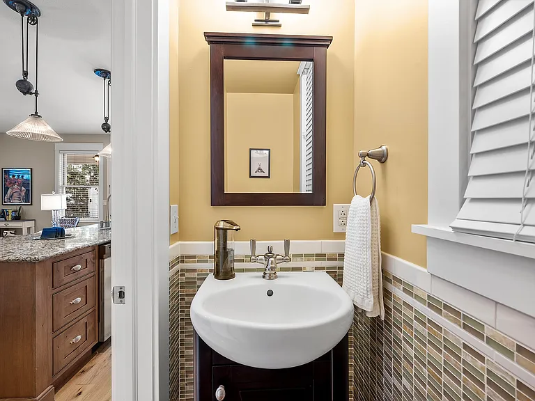 706 Ivy St #2 — Photo 15