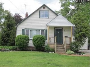 110 Parkwood Ave, Avon Lake, OH 44012