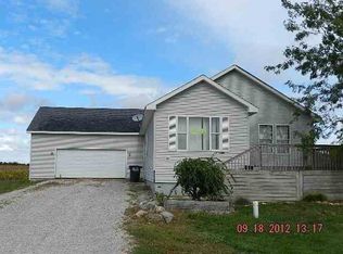 682 W Perry Rd, Ligonier, IN 46767