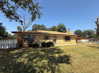 206 Poco St, Bangs, TX 76823