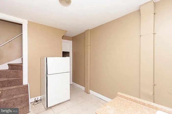2400 W Baltimore St — Photo 11