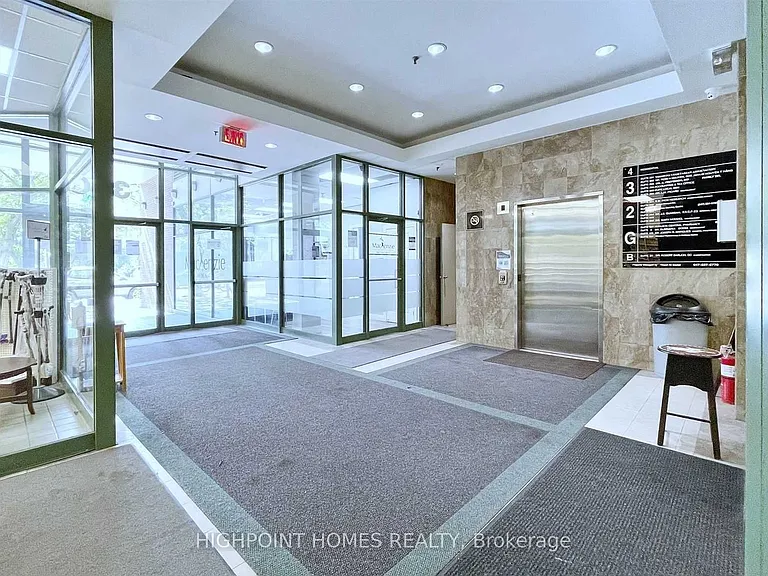 360 College St #401 — Photo 7