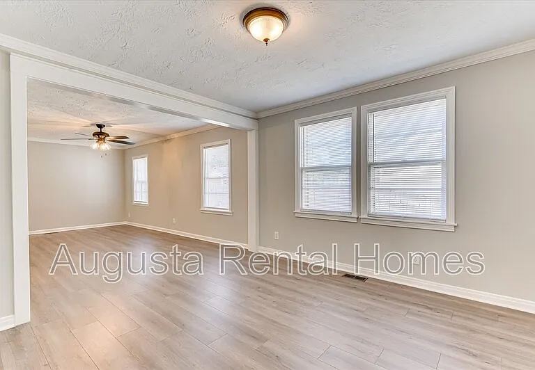 3210 York Dr — Photo 27