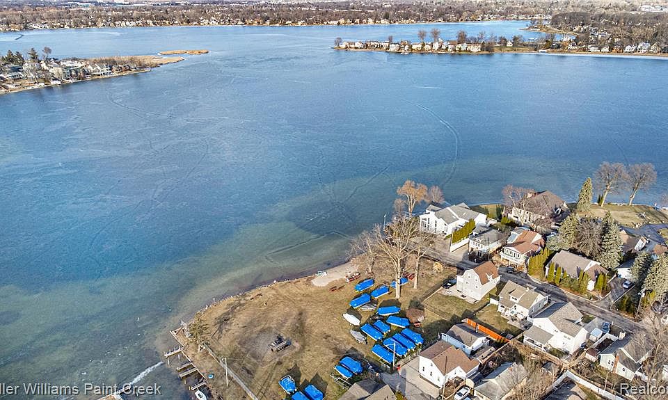 1660 Beechmont St, Keego Harbor, MI 48320 Zillow