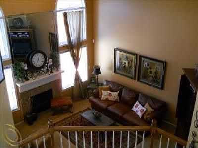 5th image of 48287 Hilltop Dr E