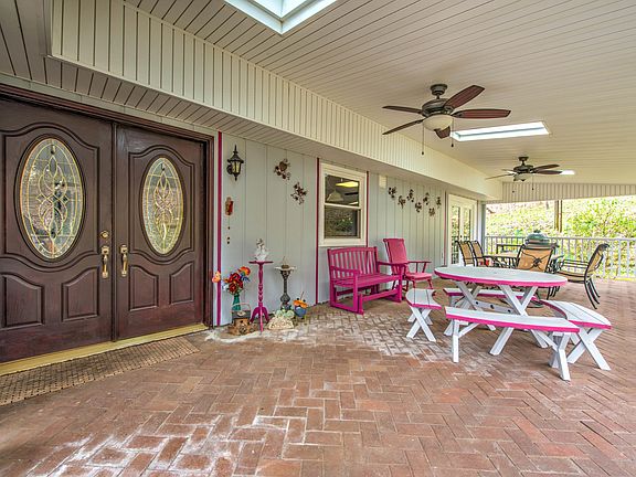 5th image of 135 Whittier Ln