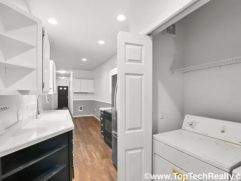 8165 NE Wilkins St — Photo 11