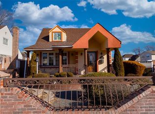 23139 128th Ave, Springfield Gardens, NY 11413