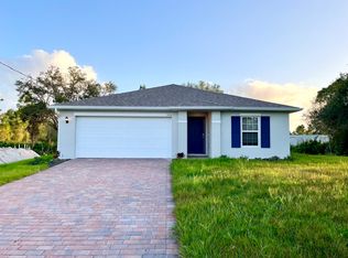 5006 Moon Ln, Labelle, FL 33935