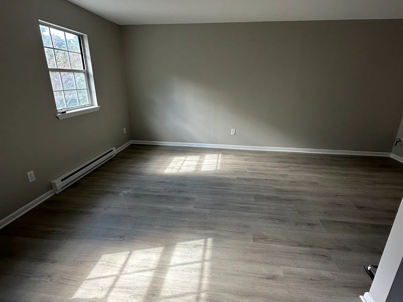 2 bed, 850 sqft, $1,650 — Photo 2