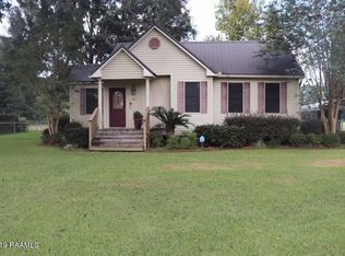 121 N Eola Rd, Broussard, LA 70518