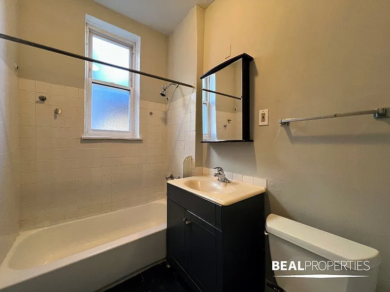 4427 N Wolcott Ave #B3 — Photo 17
