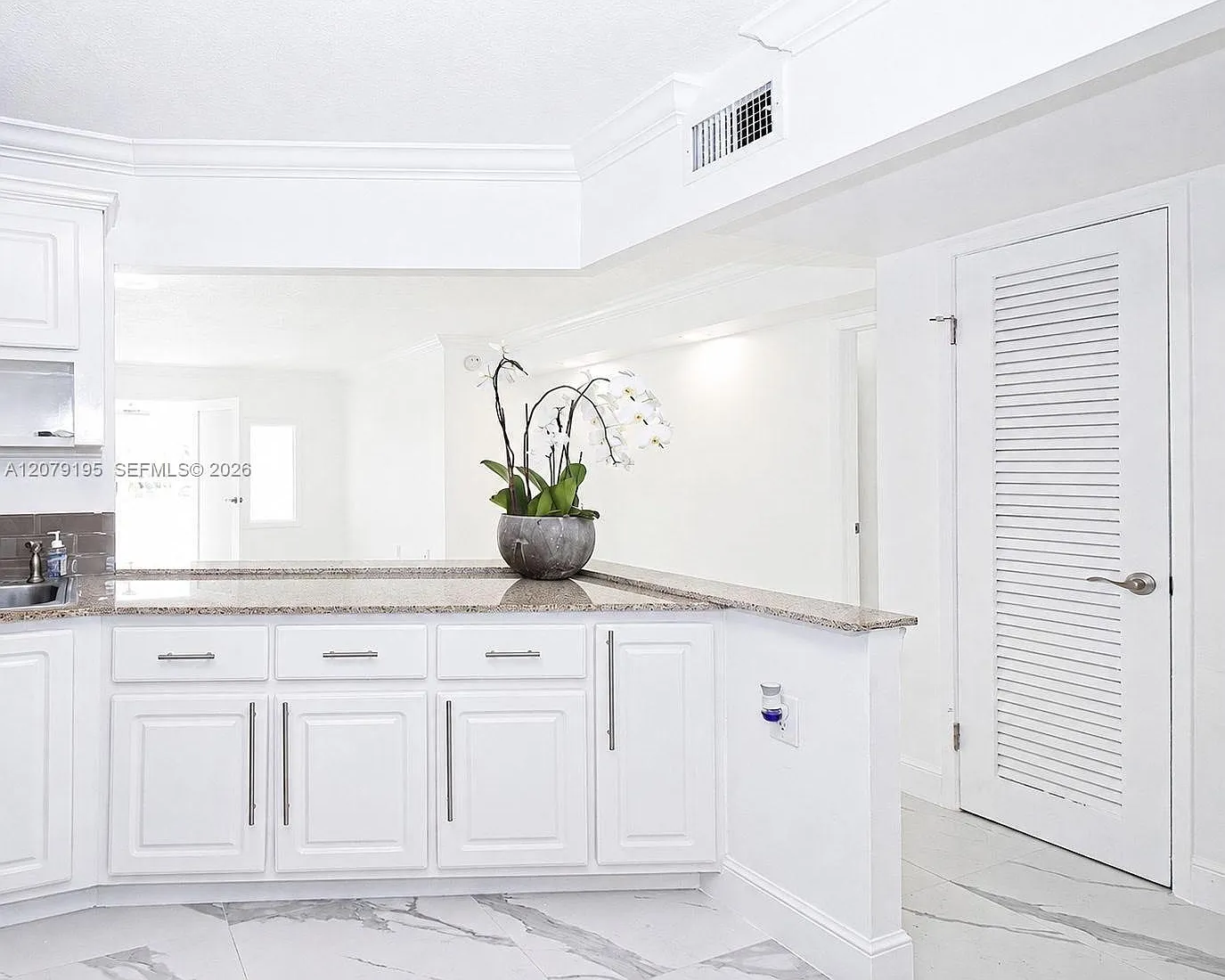 Jade Winds Group Allamand — Photo 2